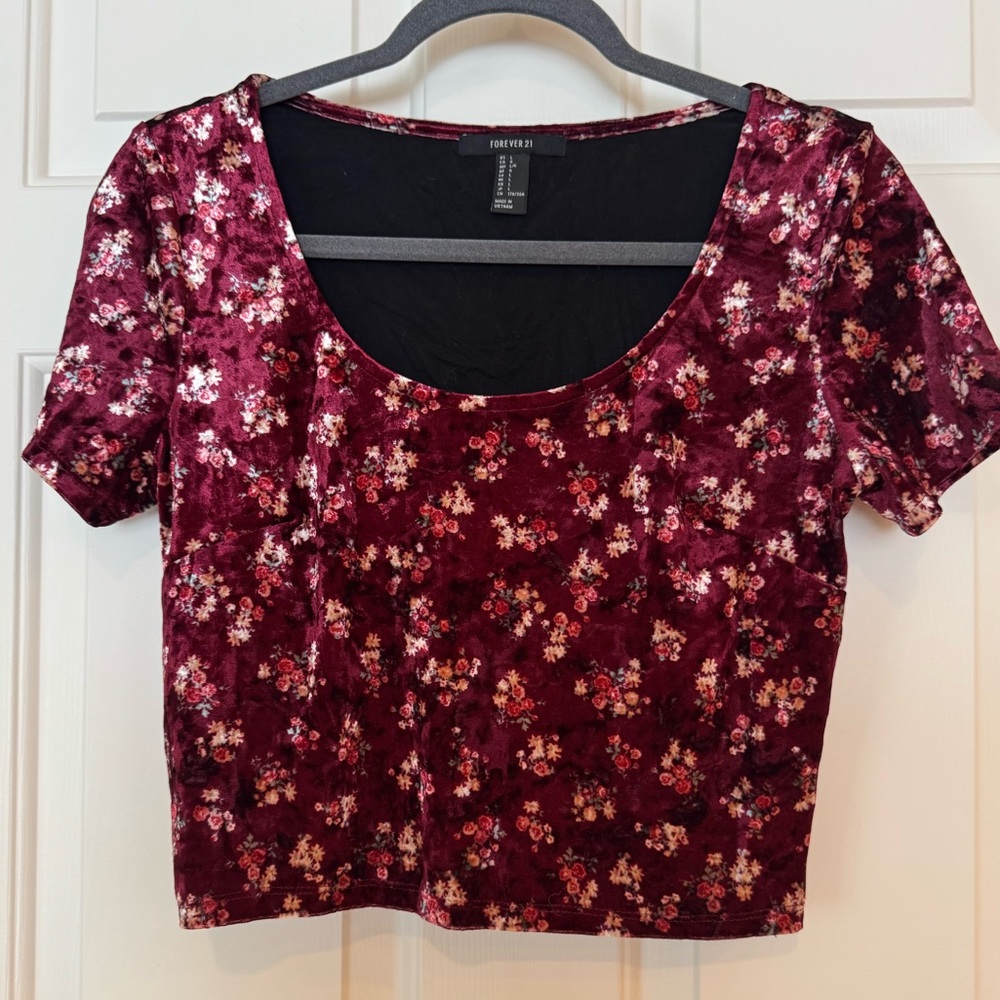Forever 21 Velour Floral Cropped Shirt, Large